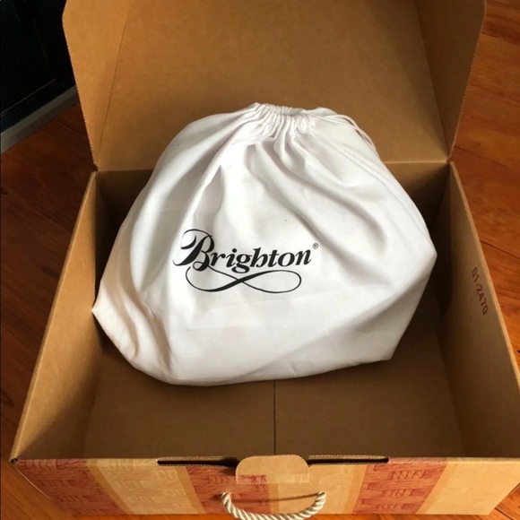 Beautiful spring-time purse! - Picture 4 of 4